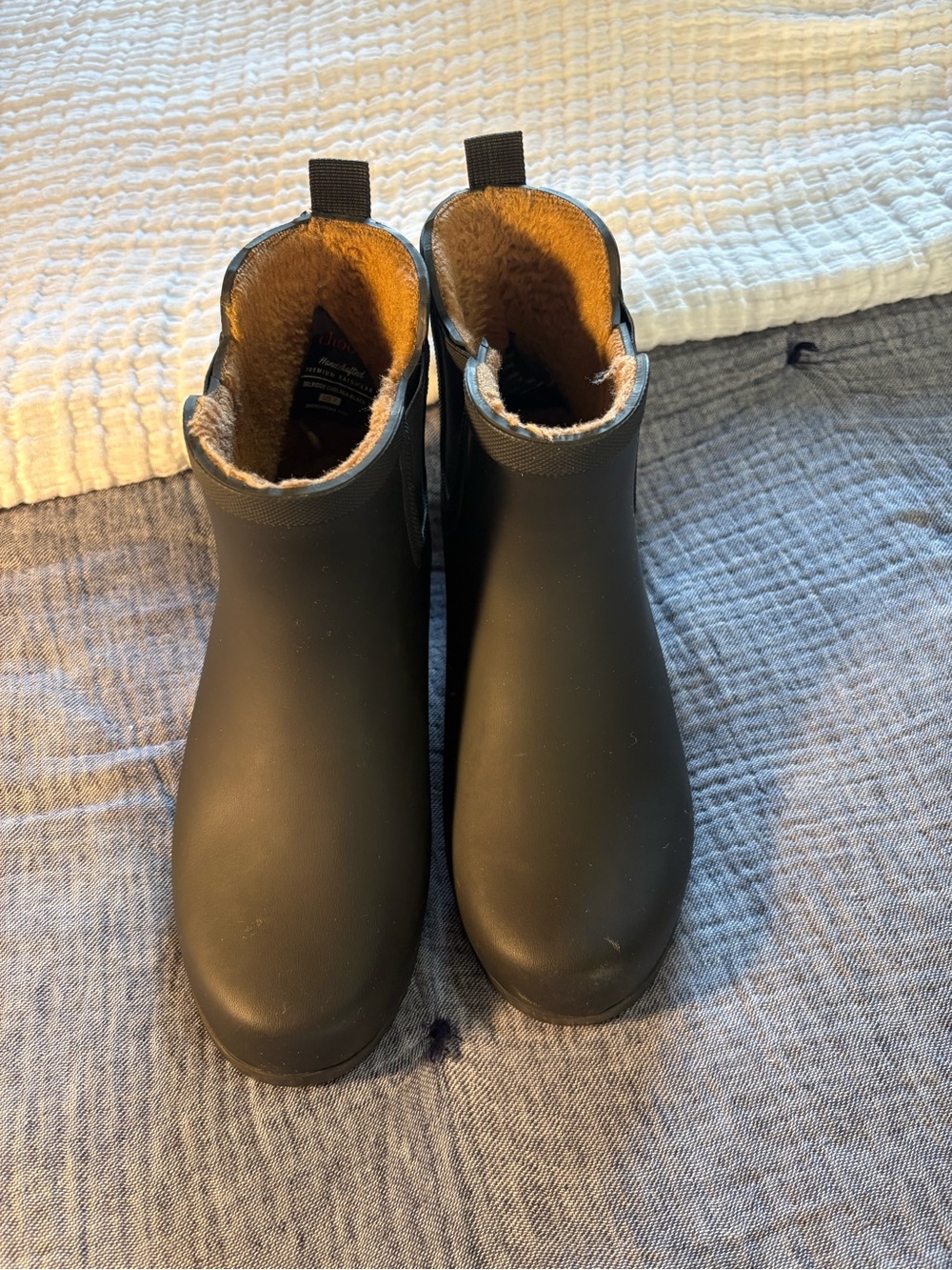 Chooka Delridge Chelsea rain boot 
Women’s size 7